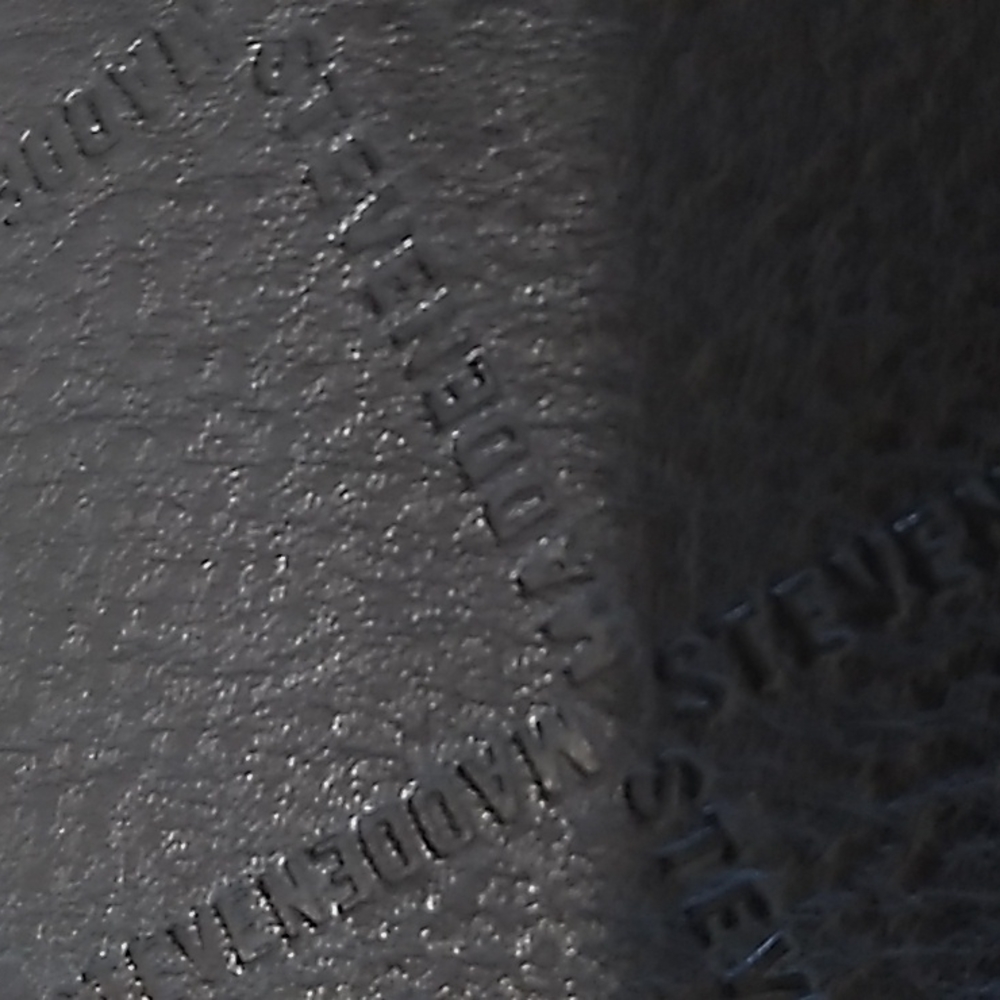 Steve Madden Wallet - Picture 9 of 9